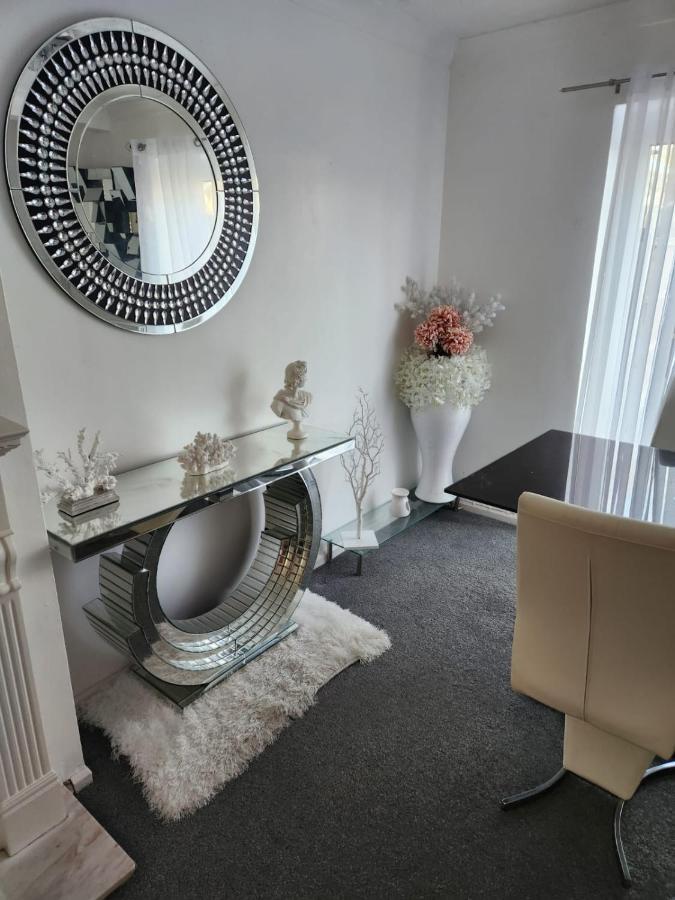 Private Luxurious Space Basildon  Eksteriør billede